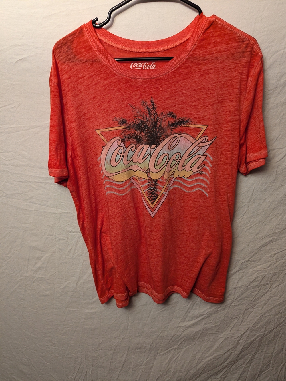 Coca-Cola Palm Tree Triangle Graphic Burnout T-Shirt Graphic Tee in Red Size